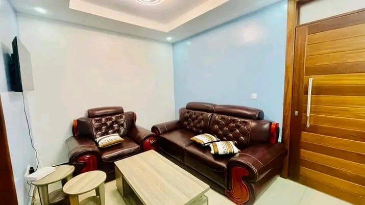 Apartment for rent in Kinyinya, Kigali - Elegant Furnished 2-Bedroom Apartment in Kinyinya