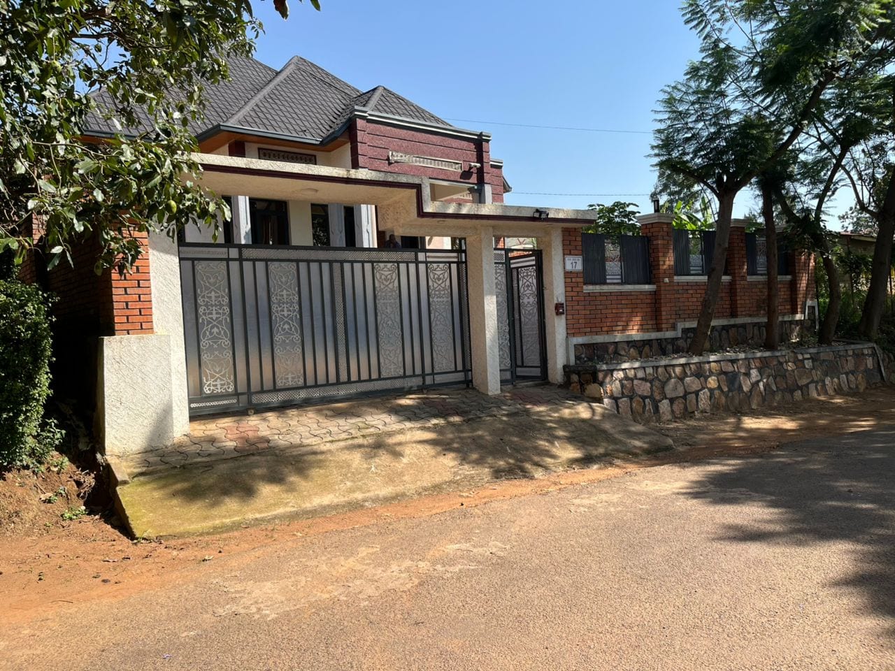 House for rent in Kicukiro, Kigali - Spacious Furnished 1-Bedroom House in Kicukiro