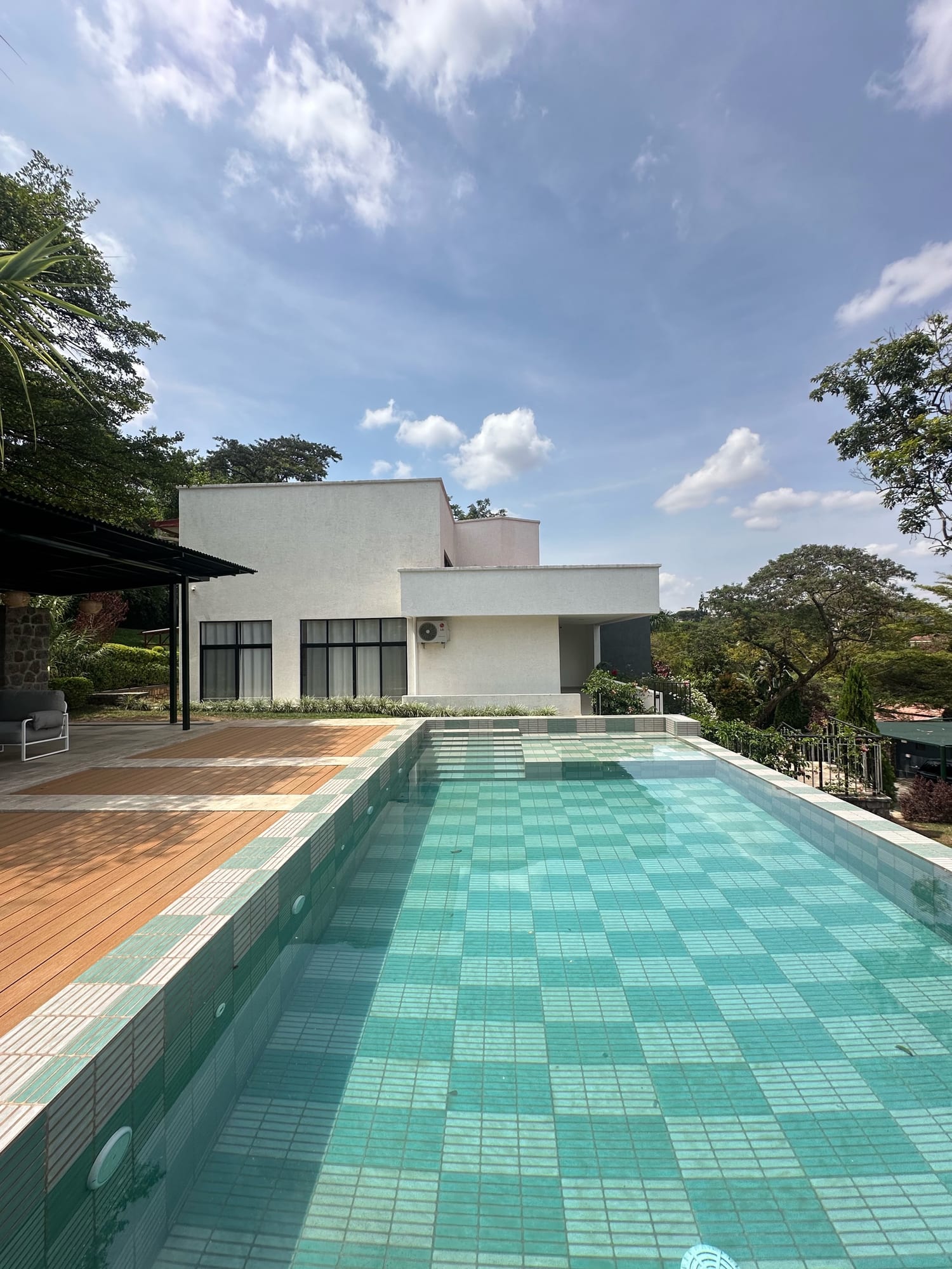 House for rent in Kacyiru, Kigali - Stylish Furnished 5-Bedroom House in Kacyiru