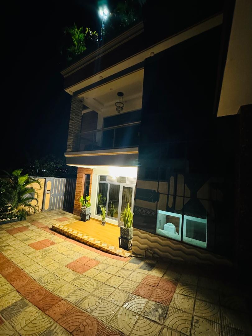 House for rent in Kibagabaga, Kigali - Stylish Furnished 3-Bedroom House in Kibagabaga