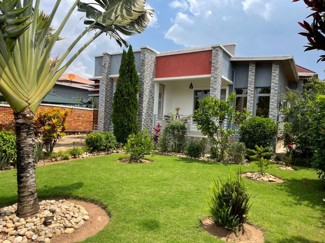 House for rent in Kimironko, Kigali - Modern Furnished 5-Bedroom House in Kimironko