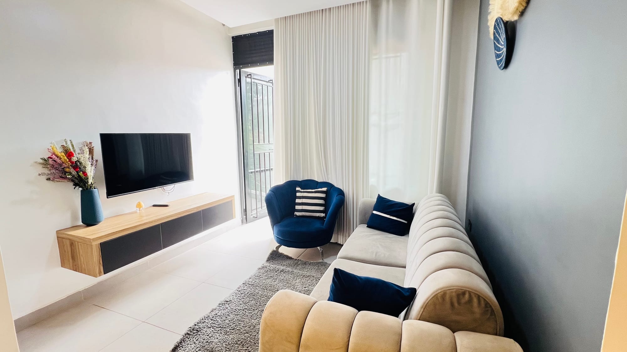 Apartment for rent in Remera, Kigali - Elegant Furnished 1-Bedroom Apartment in Remera