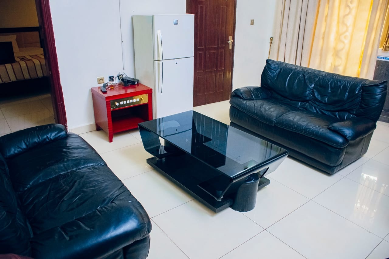 Apartment for rent in Kinyinya, Kigali - Well-kept Furnished 1-Bedroom Apartment in Kinyinya