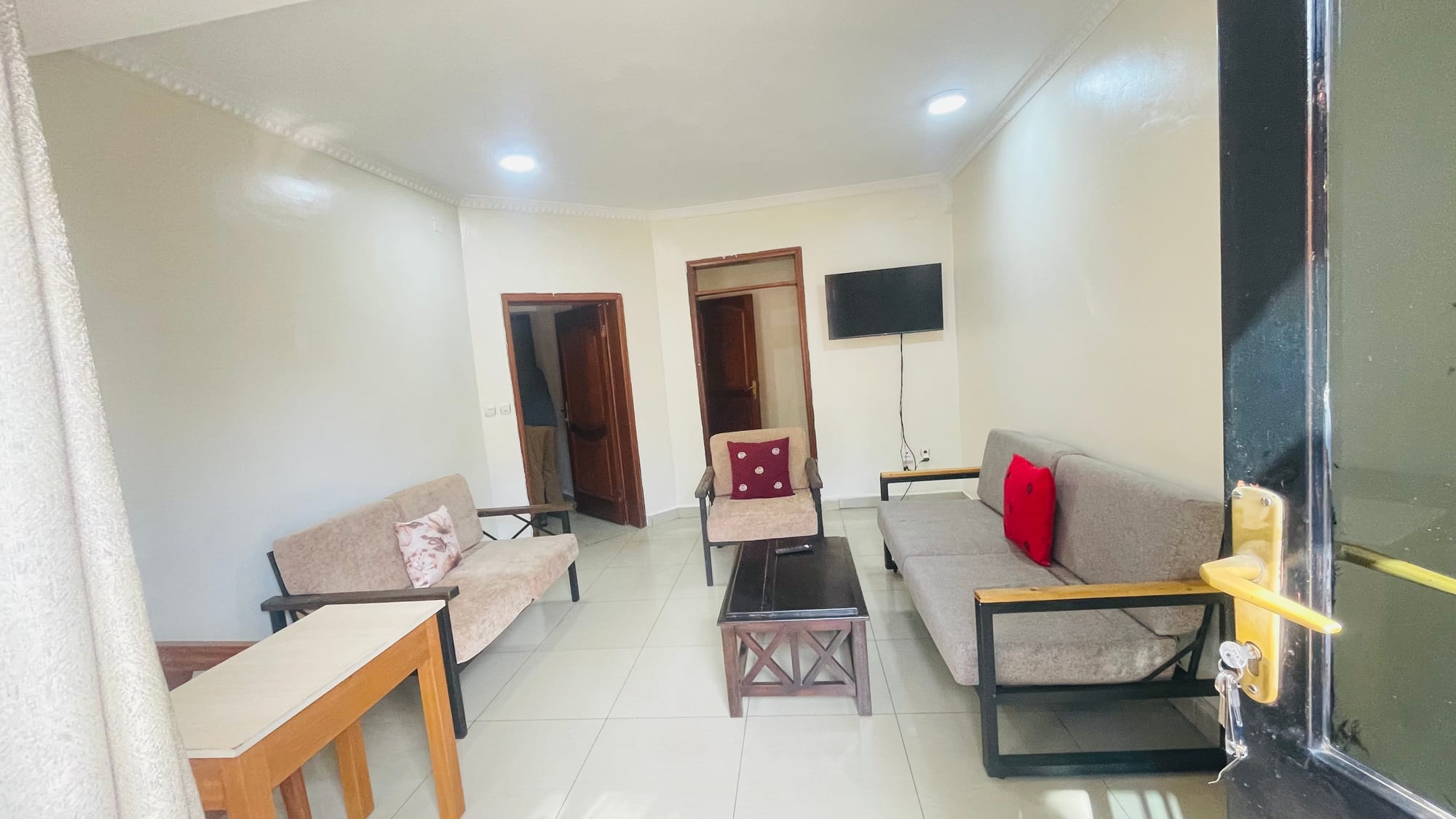 Apartment for rent in Kimihurura, Kigali - Well-kept Furnished 2-Bedroom Apartment in Kimihurura