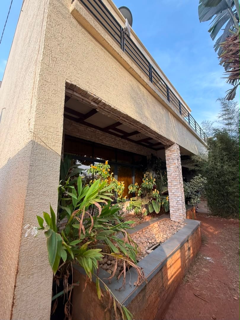 House for rent in Rebero, Kigali