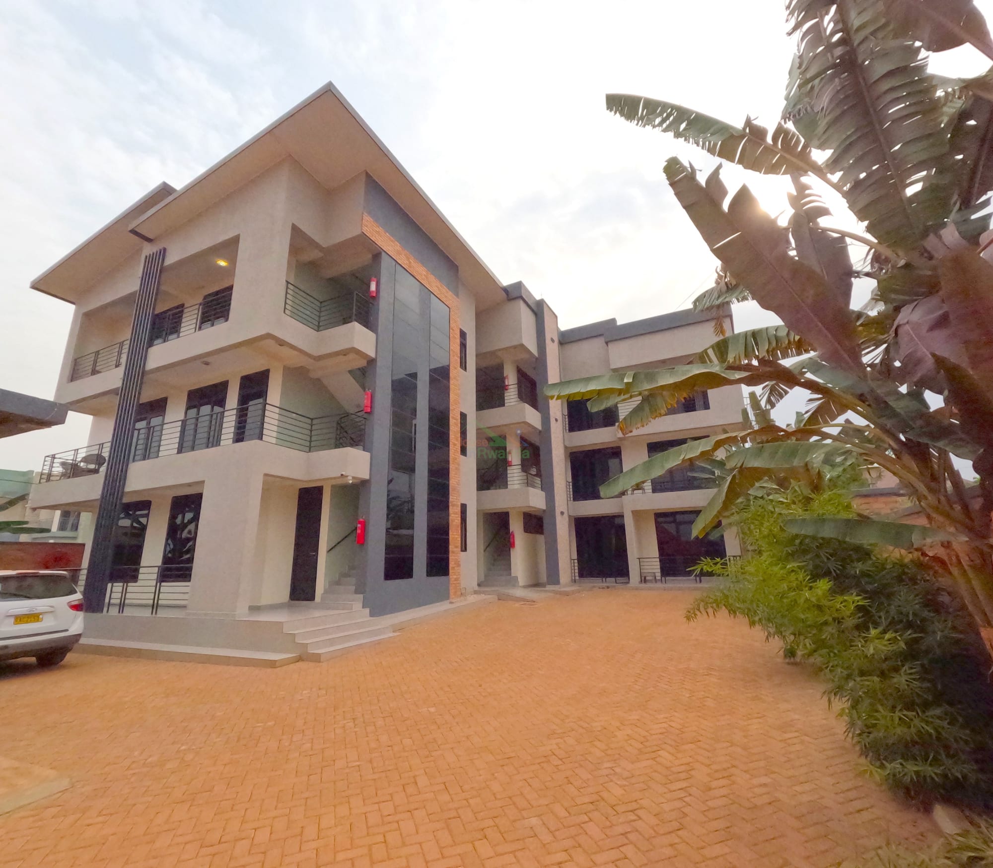 Apartment for rent in Kanombe, Kigali - Bright Furnished 3-Bedroom Apartment in Kanombe