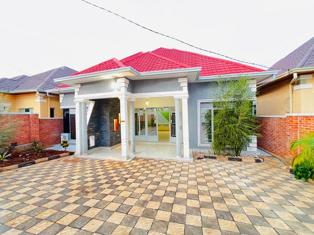 House for rent in Kagarama, Kigali - Bright Furnished 4-Bedroom House in Kagarama