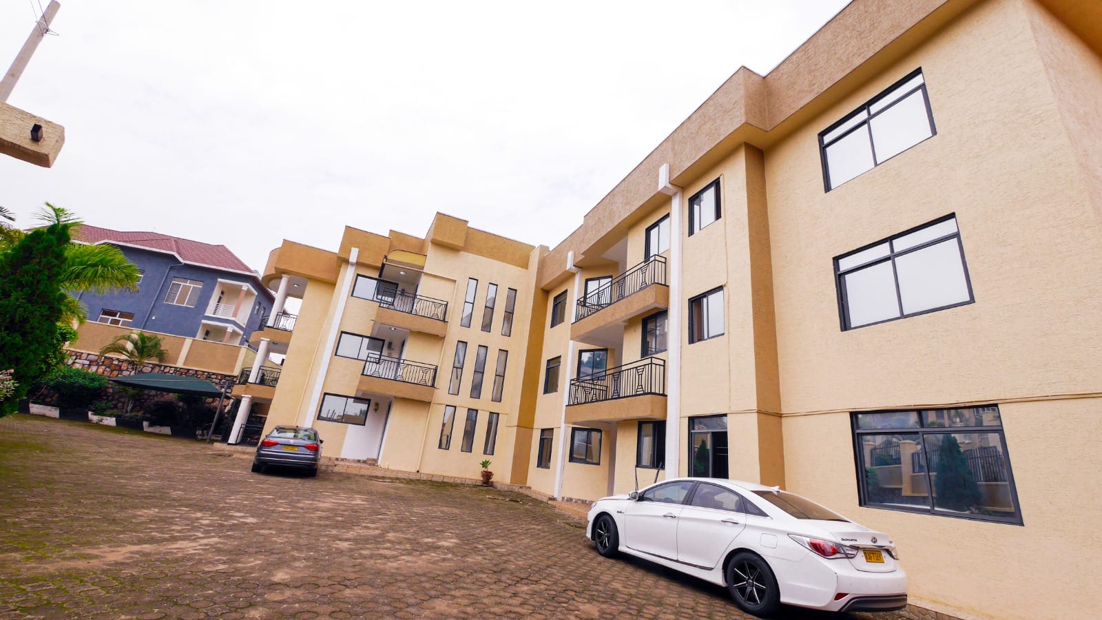 Apartment for rent in Gacuriro, Kigali - Elegant Furnished 2-Bedroom Apartment in Gacuriro
