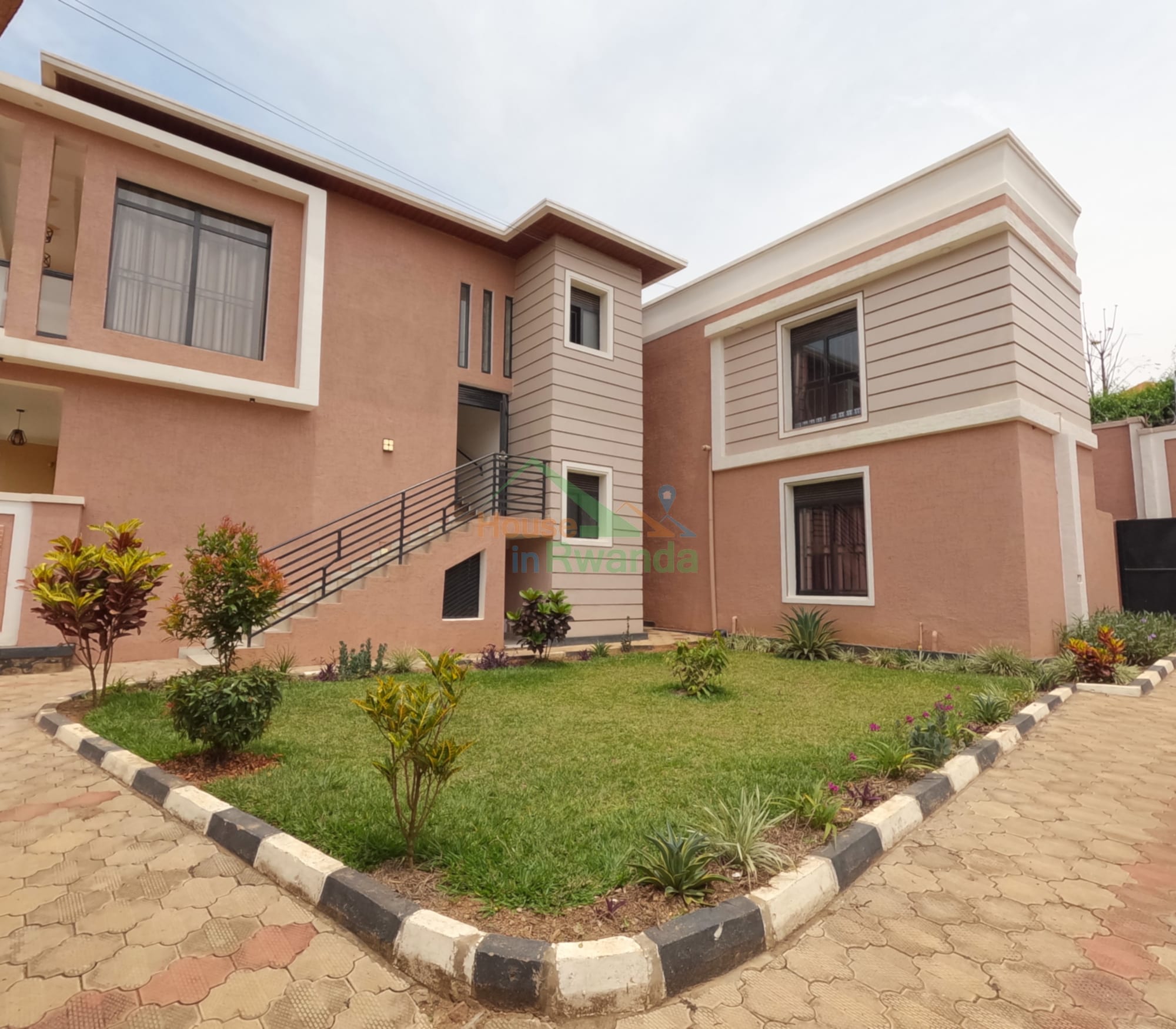 Apartment for rent in Kimironko, Kigali - Modern Furnished 3-Bedroom Apartment in Kimironko