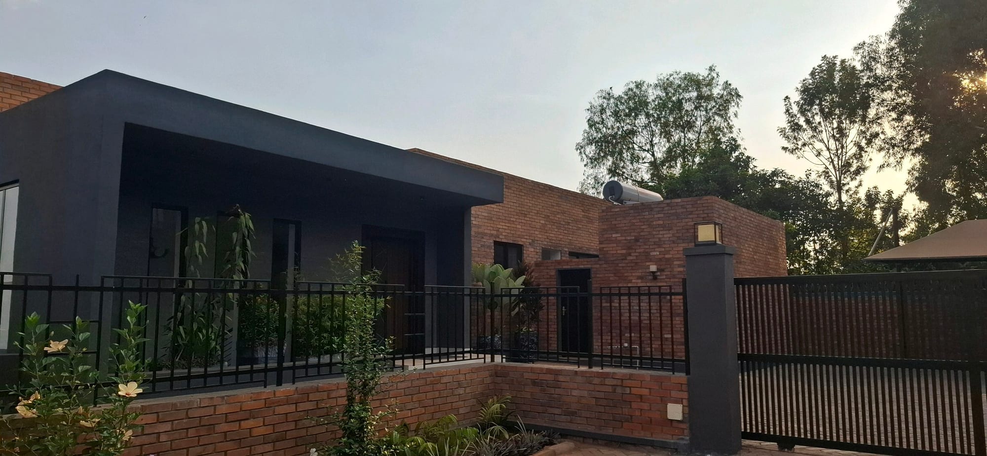 House for rent in Rebero, Kigali - Well-kept Furnished 3-Bedroom House in Rebero