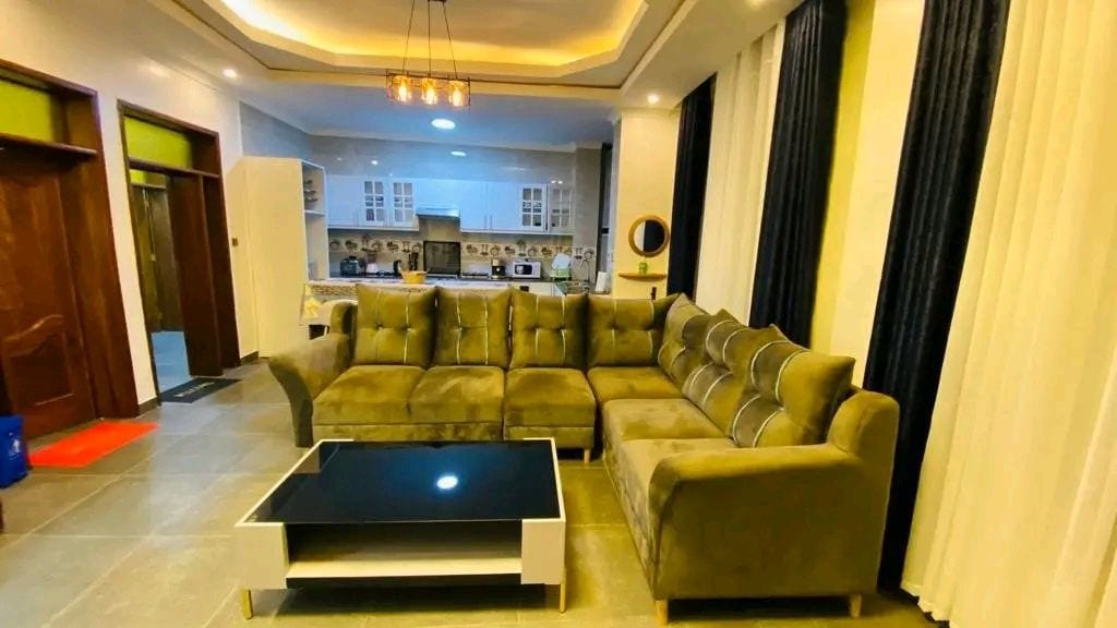 Apartment for rent in Kinyinya, Kigali - Modern Furnished 2-Bedroom Apartment in Kinyinya