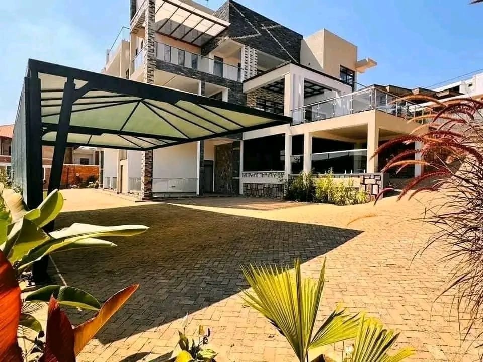 House for rent in Kinyinya, Kigali - Cosy Furnished 6-Bedroom House in Kinyinya