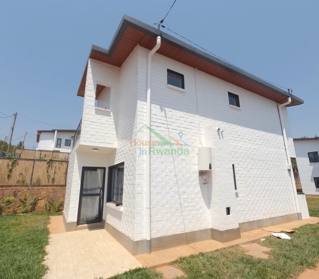 House for rent in Kanombe, Kigali - Modern Furnished 4-Bedroom House in Kanombe