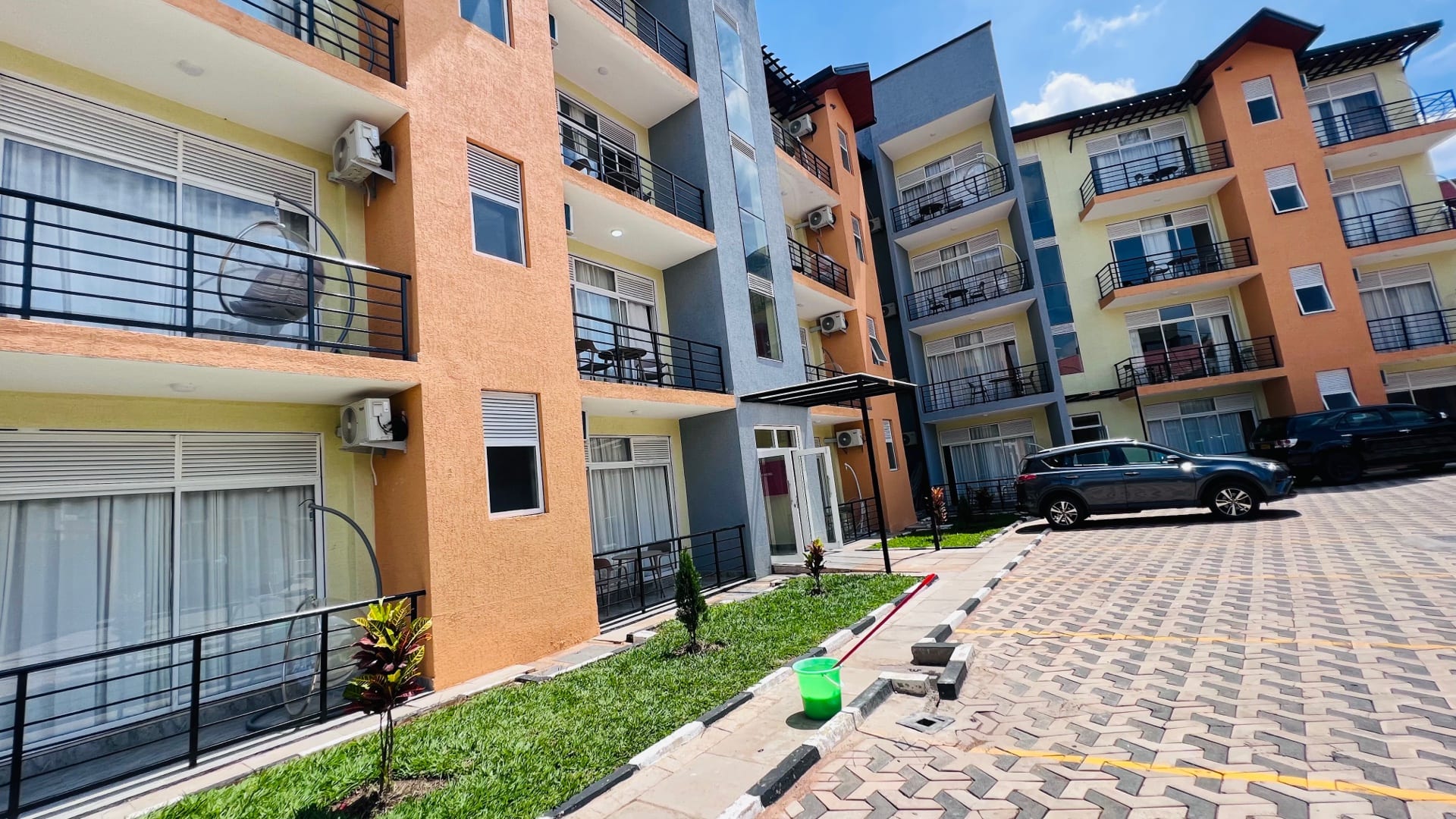 Apartment for rent in Kinyinya, Kigali - Cosy Furnished 2-Bedroom Apartment in Kinyinya