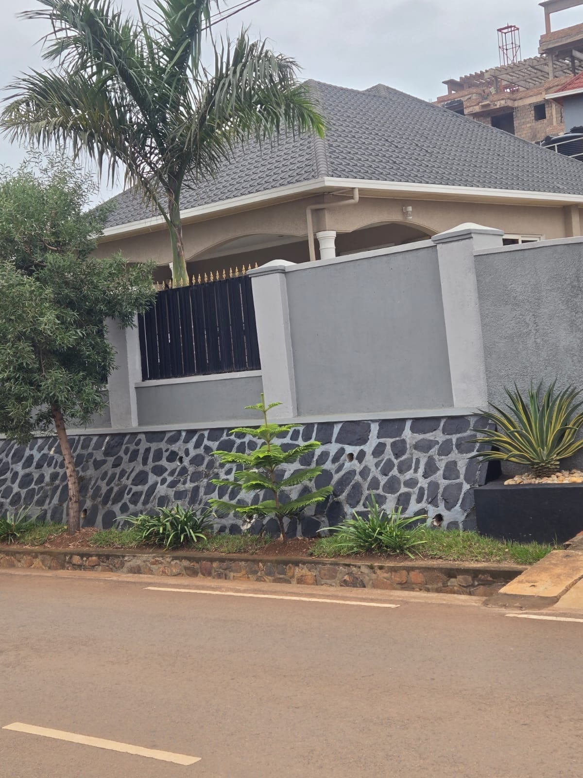 House for rent in Kimironko, Kigali - Comfortable Furnished 4-Bedroom House in Kimironko