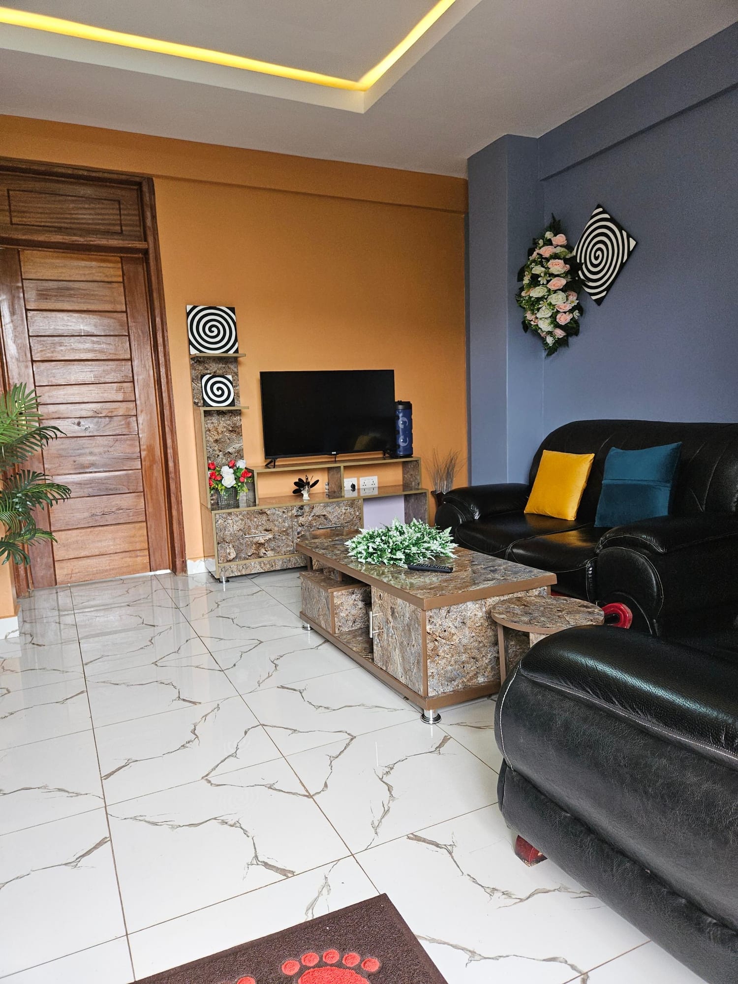 Apartment for rent in Remera, Kigali - Stylish Furnished 1-Bedroom Apartment in Remera